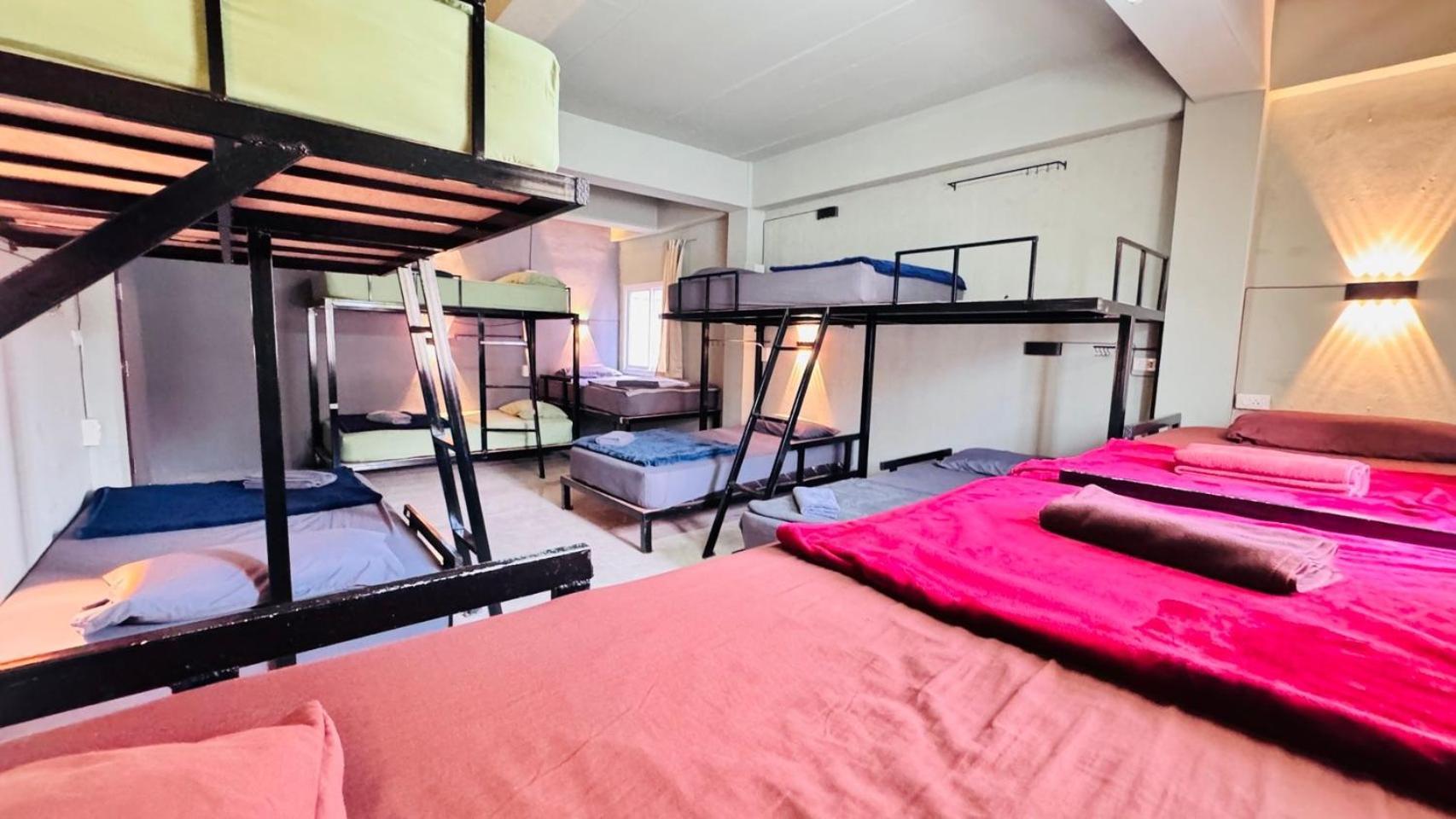 Stay At Moon Hostel Хаад Рин Экстерьер фото
