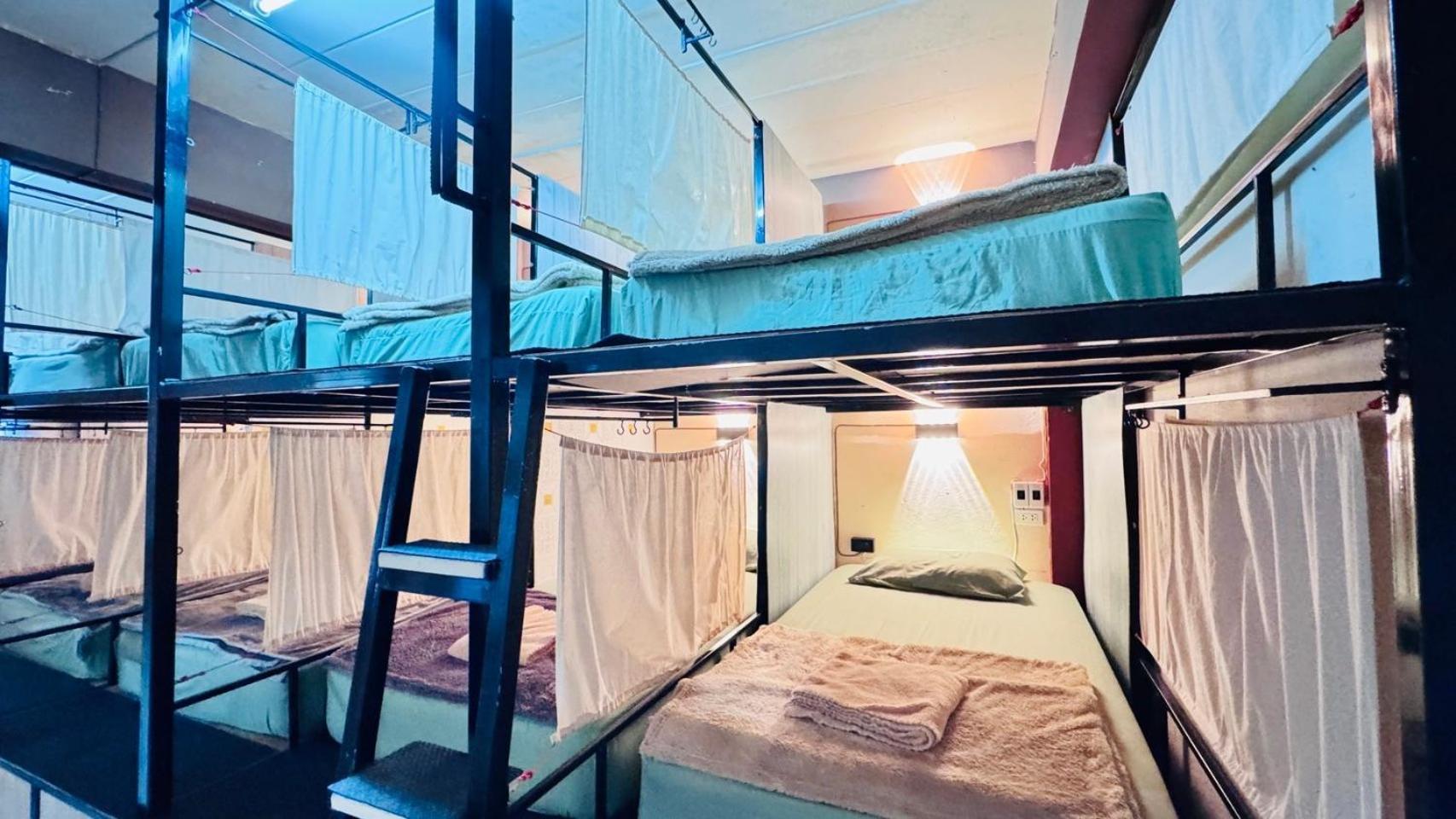 Stay At Moon Hostel Хаад Рин Экстерьер фото