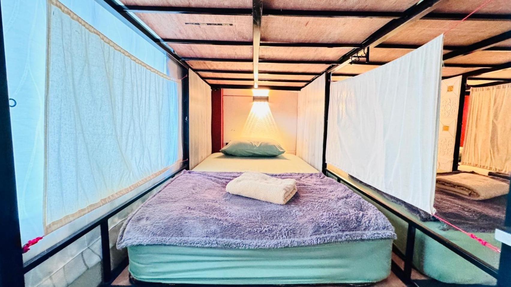 Stay At Moon Hostel Хаад Рин Экстерьер фото